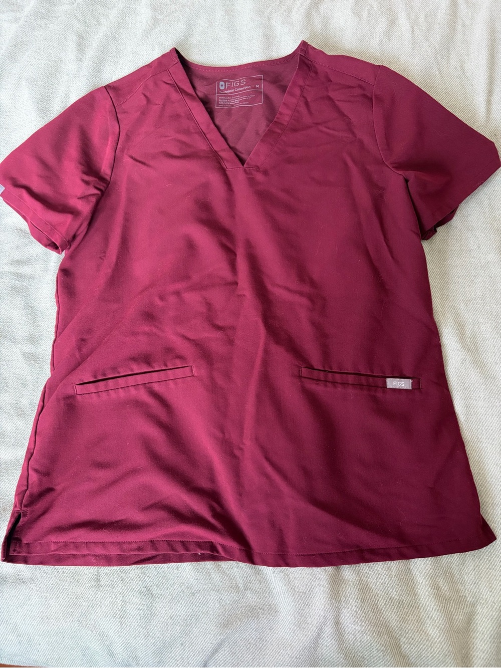 Figs Women's V-Neck Scrub Top in Burgundy